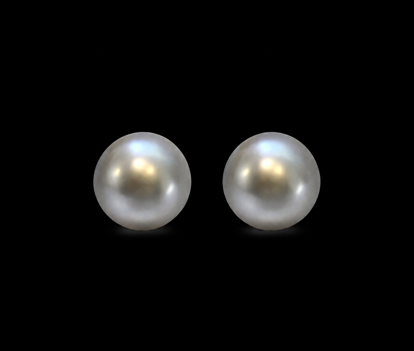 Modern FreshwaterPearl Earring