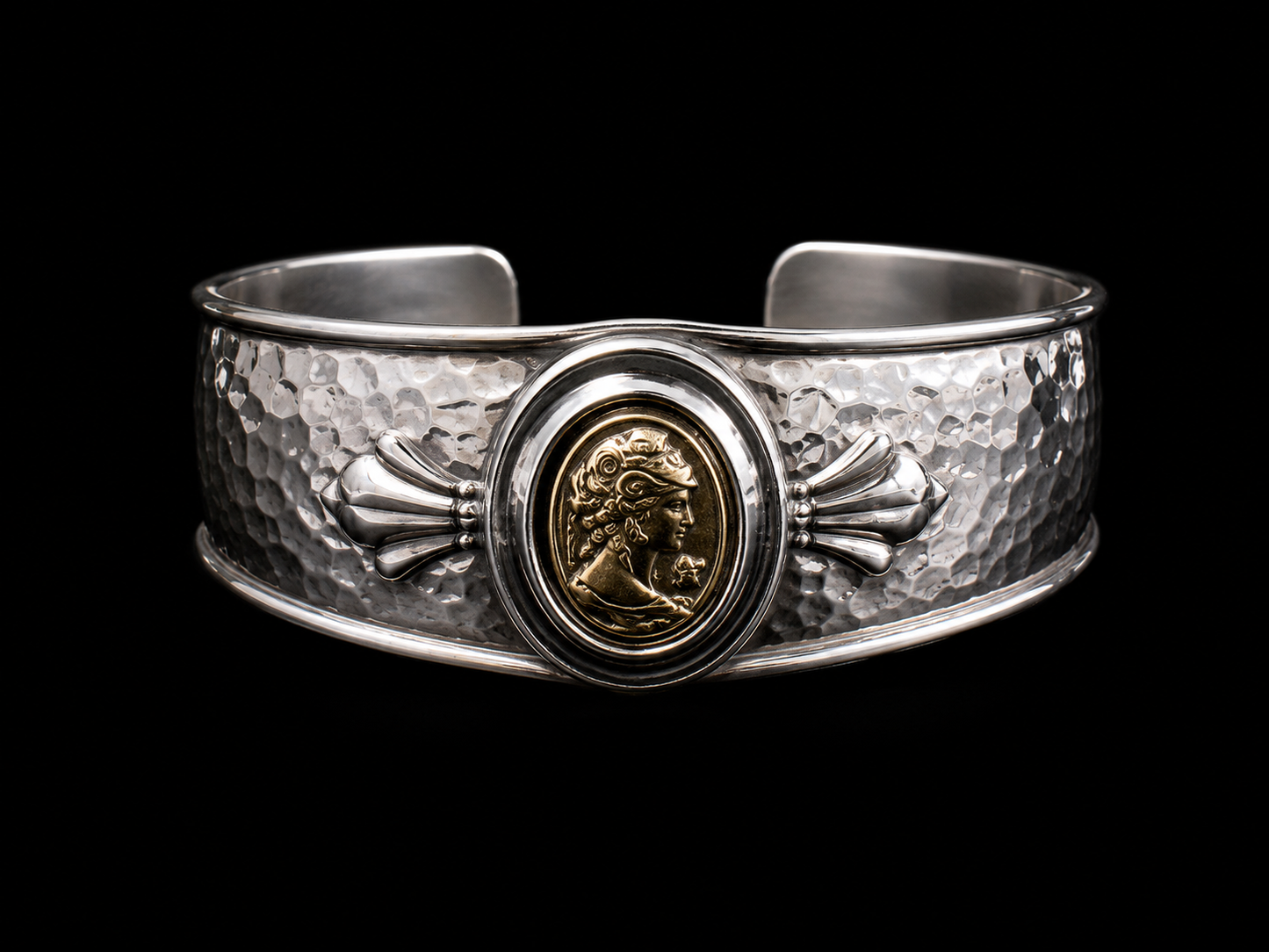 Legacy Cameo Cuff